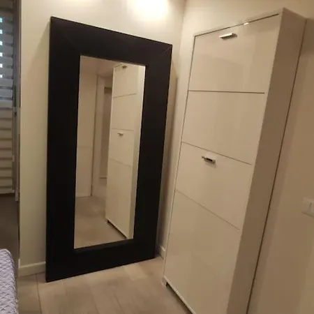 Incantevole Con Parcheggio Gratuito Apartmán *
